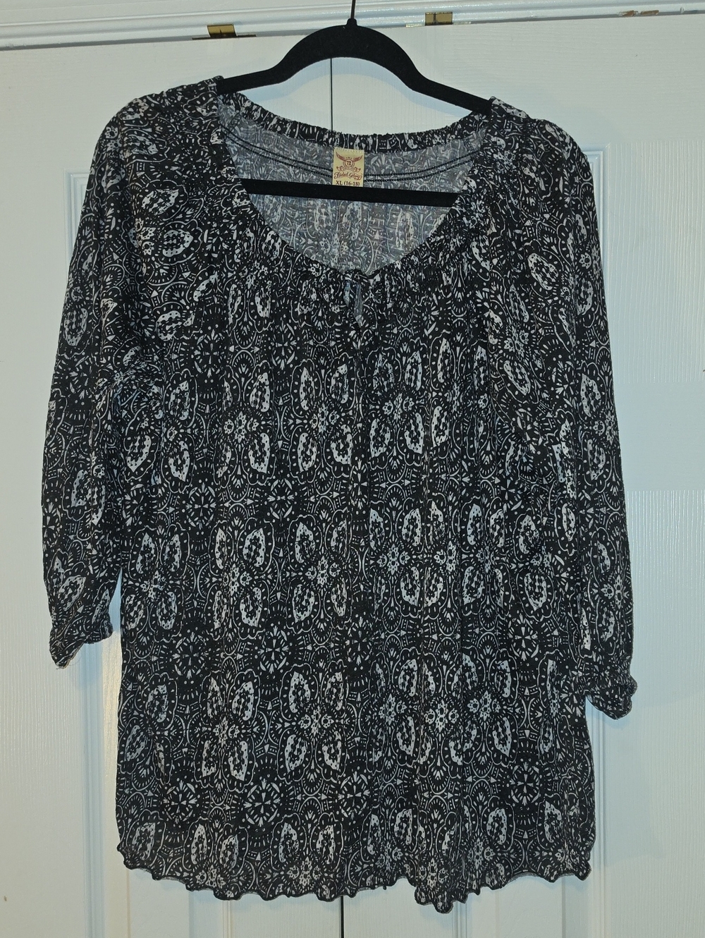 Faded Glory Black and White Printed Blouse